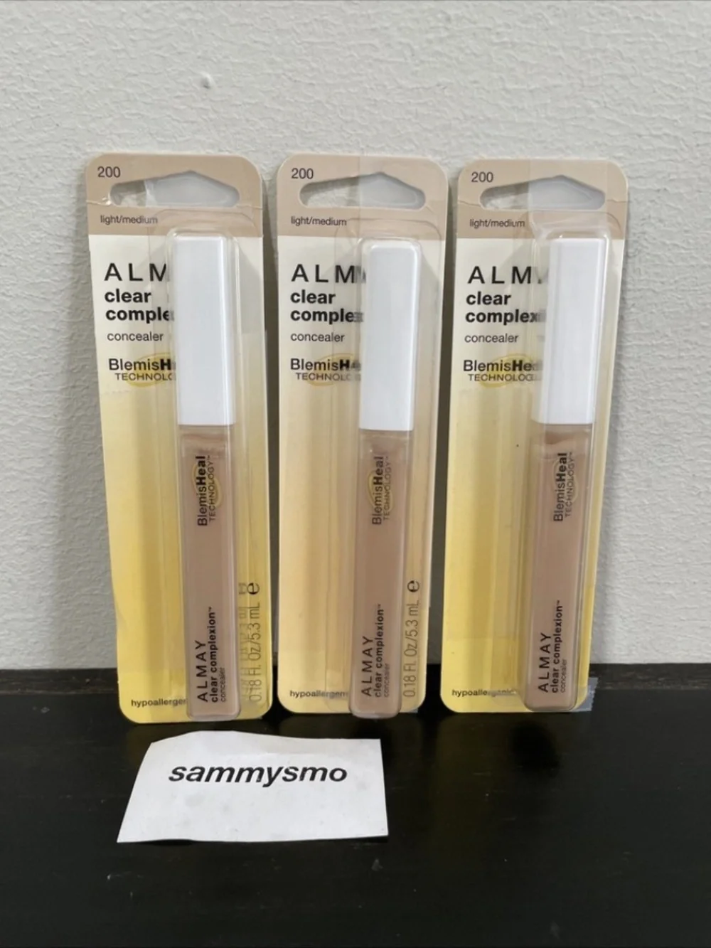Almay Clear Complexion Concealer Blemish Heal  200 LIGHT/MEDIUM, x3 discontinued